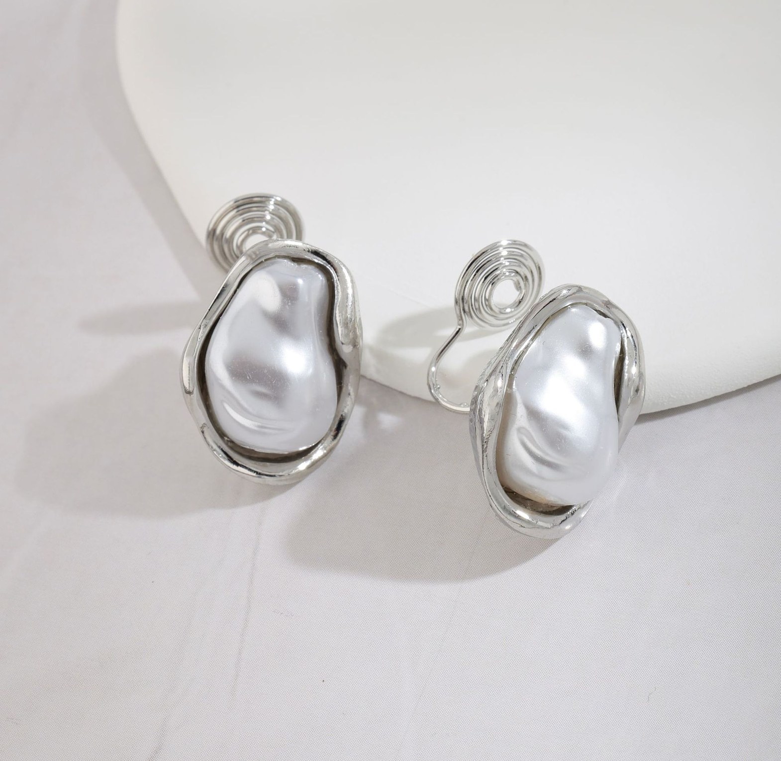 Clip-On Earrings 004 image