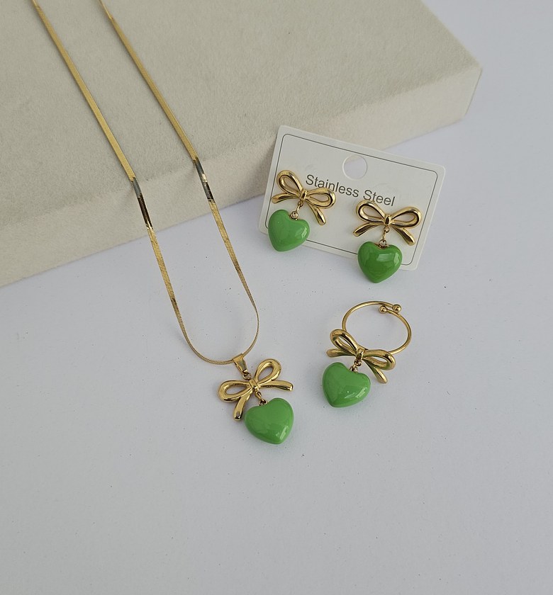Vidia green bow set image