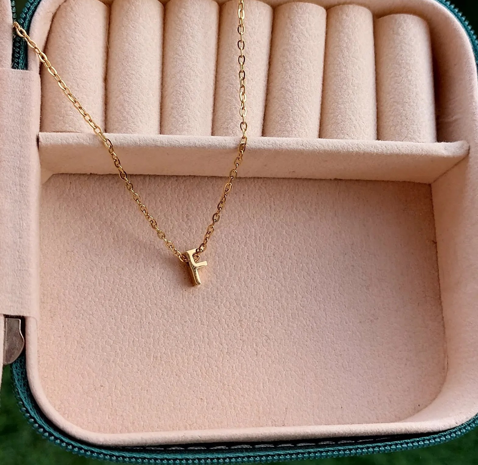 Plain Gold F image