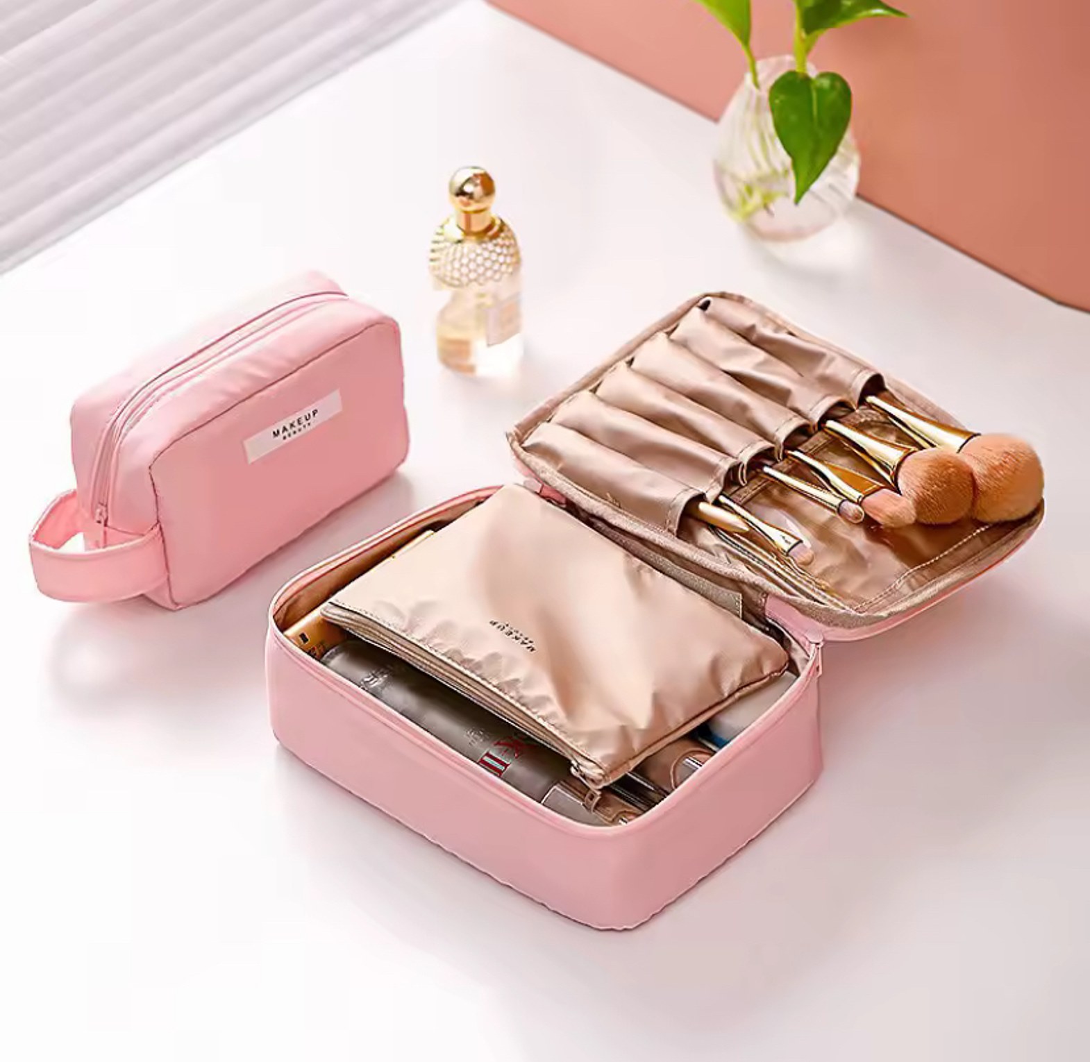 Cosmetic bag  image