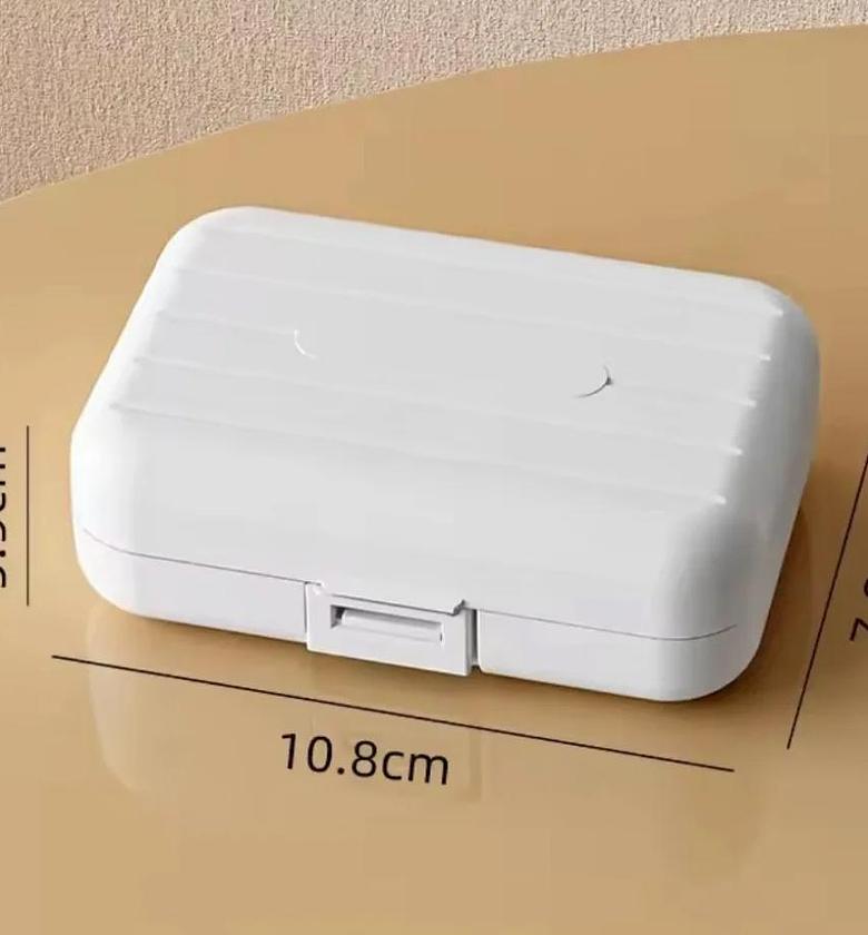 7-Grid Portable Pill Box image