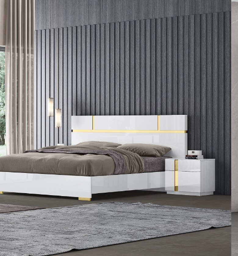BED 183X203CM +- 2 NIGHT  image