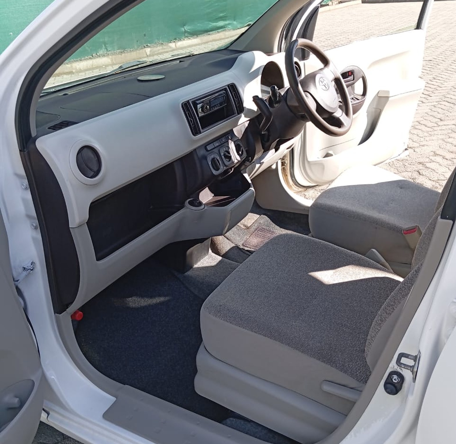 Toyota Passo KCV,YOM 2012, Automatic, Rating 1000cc image