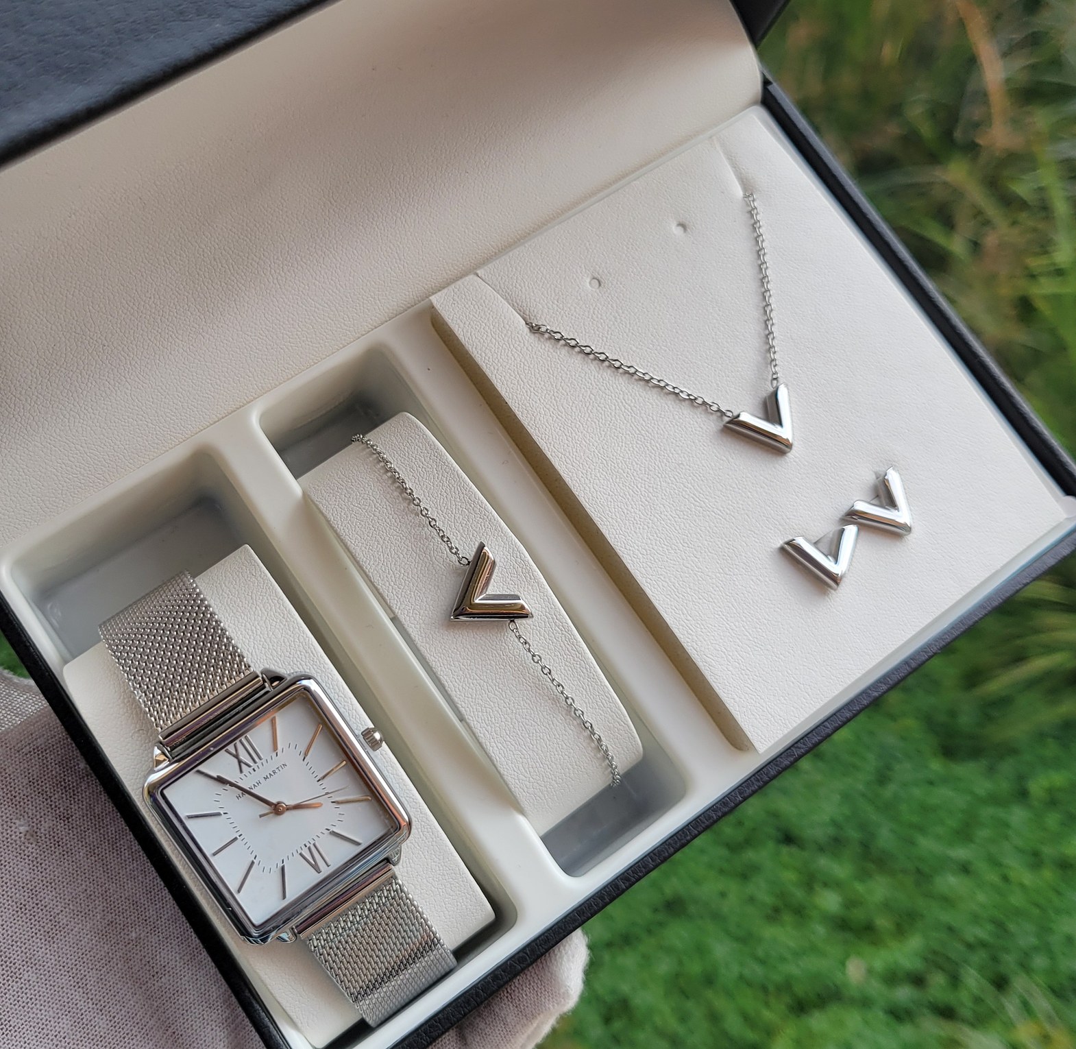Silver set image