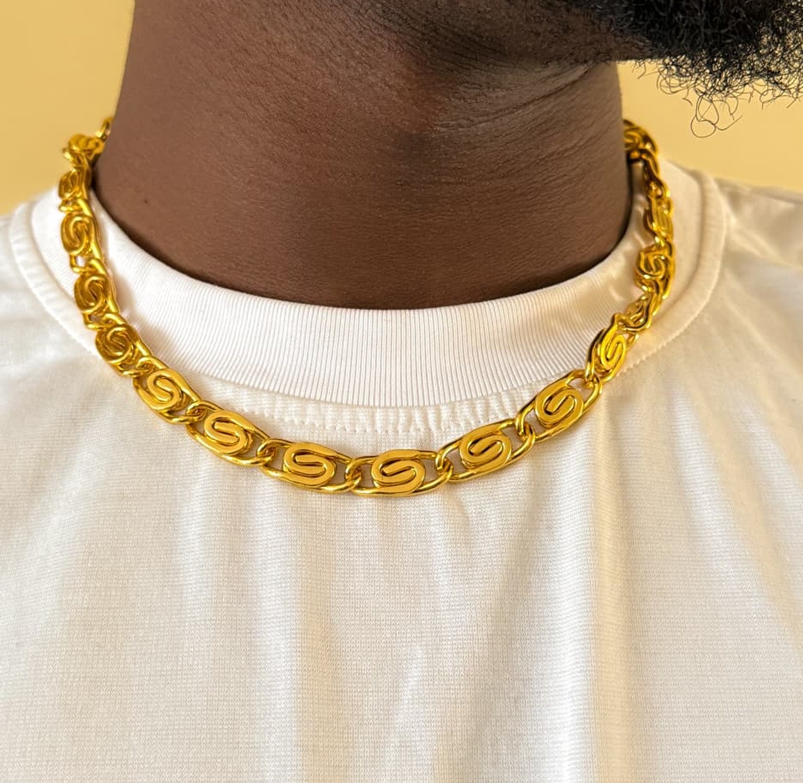 Gold rolo chain image