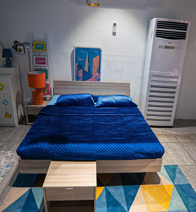 BED 140X190CM 2 DRAWERS  image