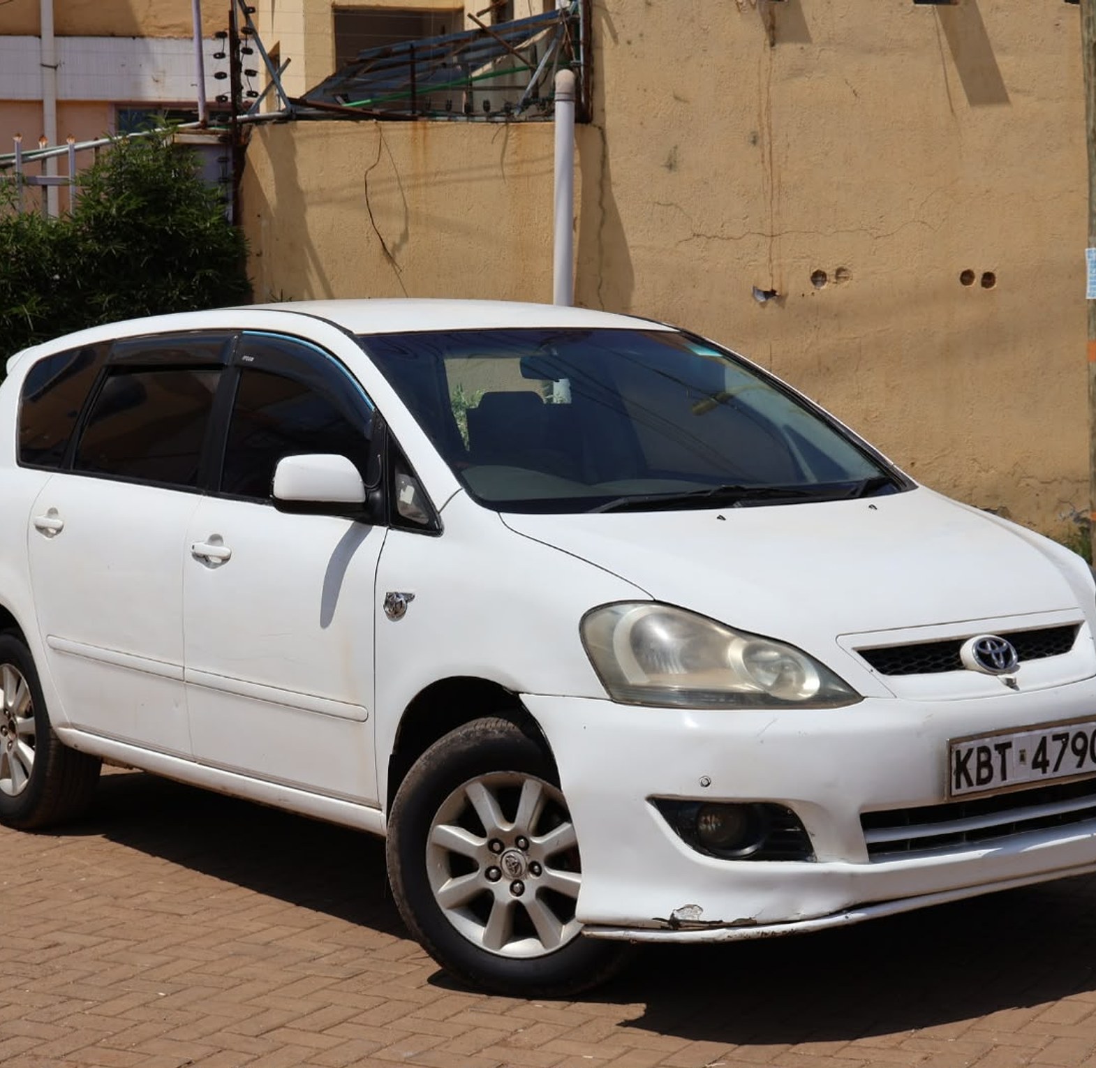 Toyota Ipsum KBT, YOM 2005 Model, Automatic, Rating  2400cc 7 seater image