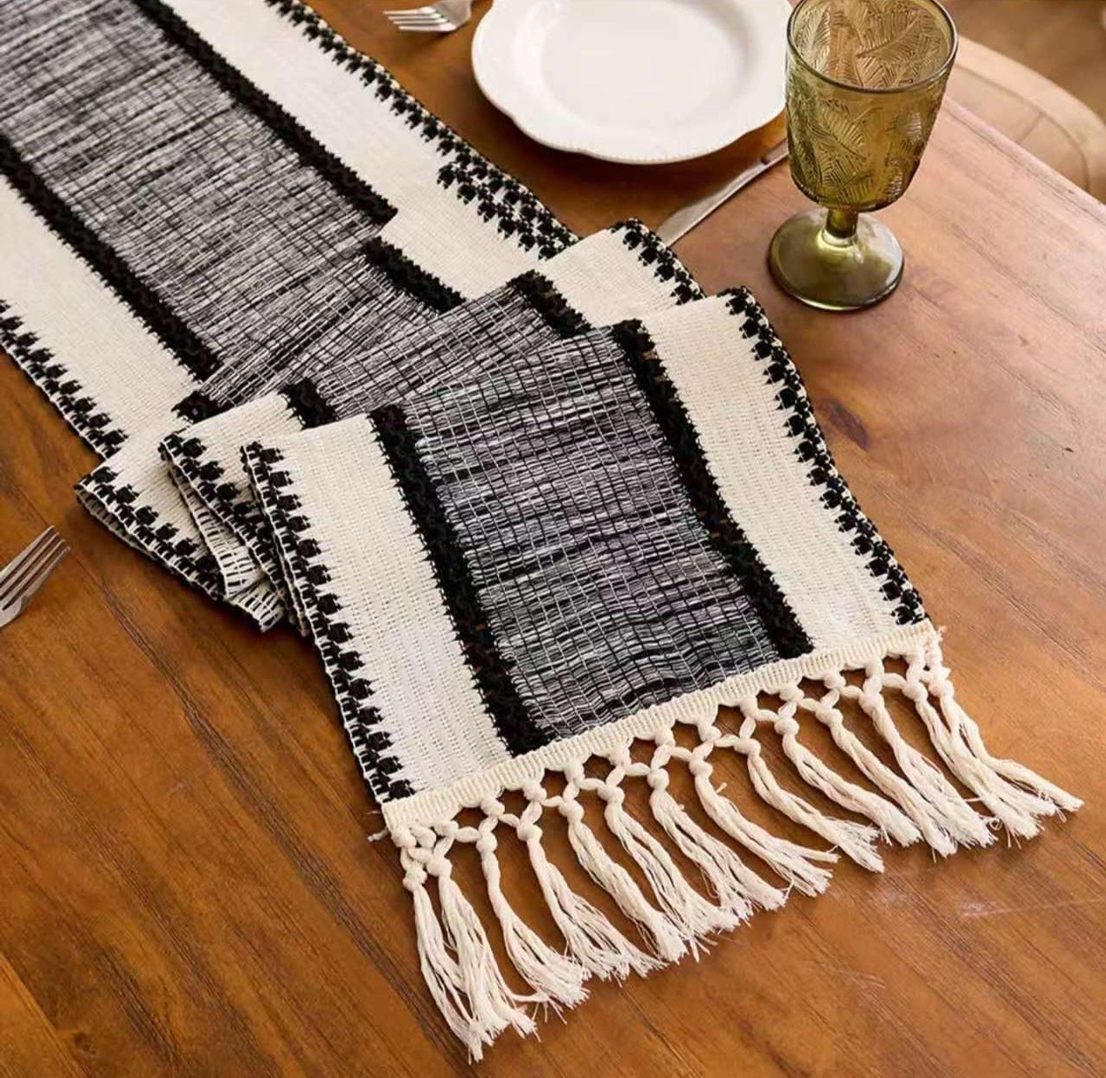 Elegant cotton table runner set 1pcs image
