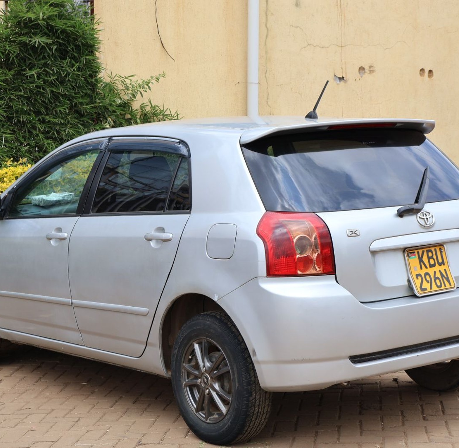 Toyota Runx KBU, YOM 2006 Model,  Automatic image