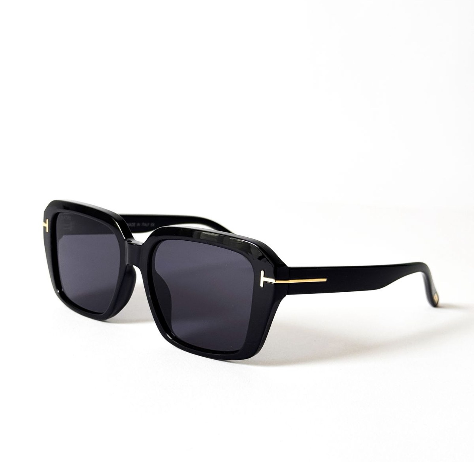 Vera Black image