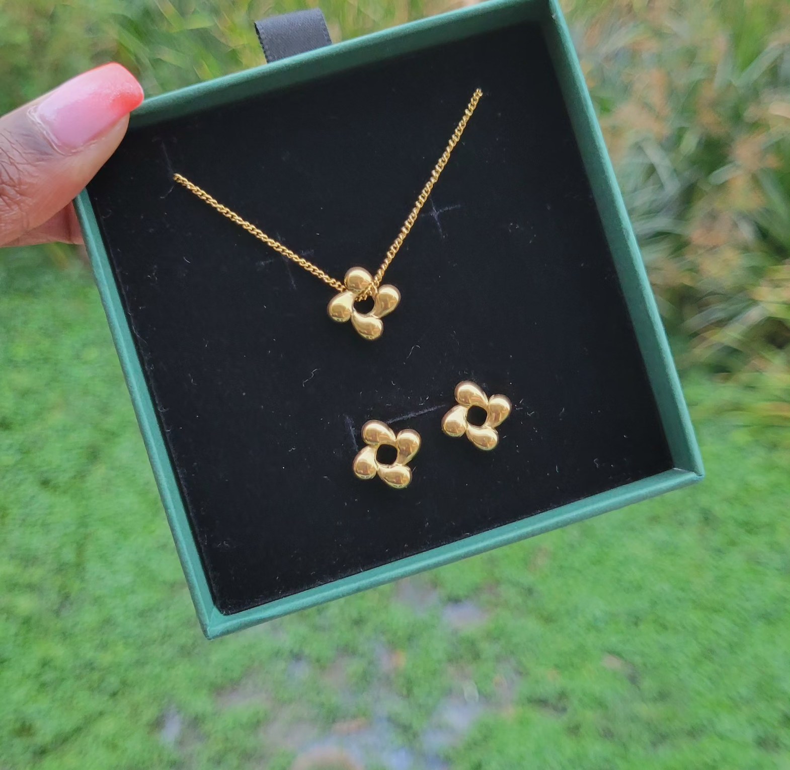 Cirrus gold set image