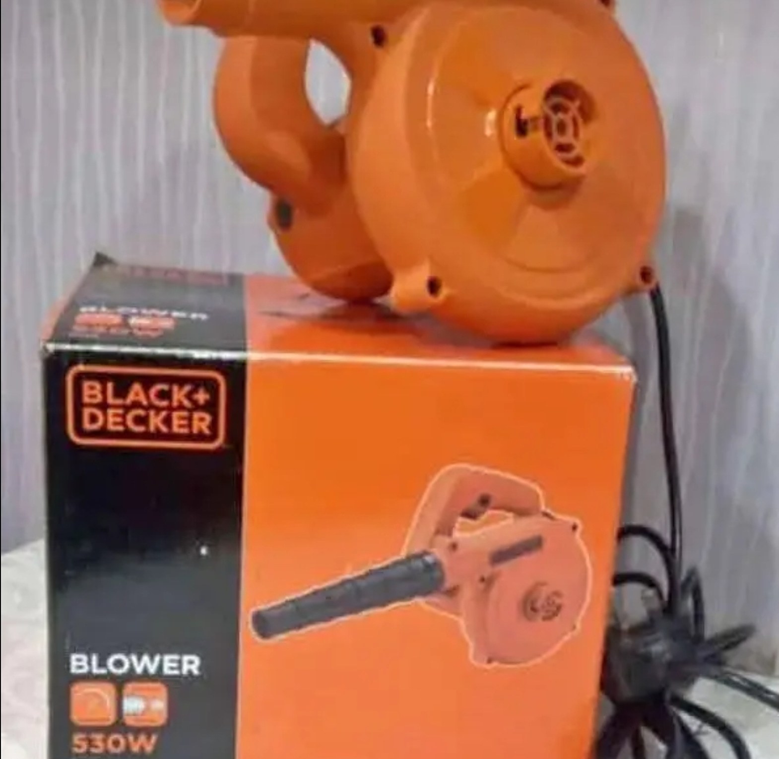 Black& decker blower 530w image