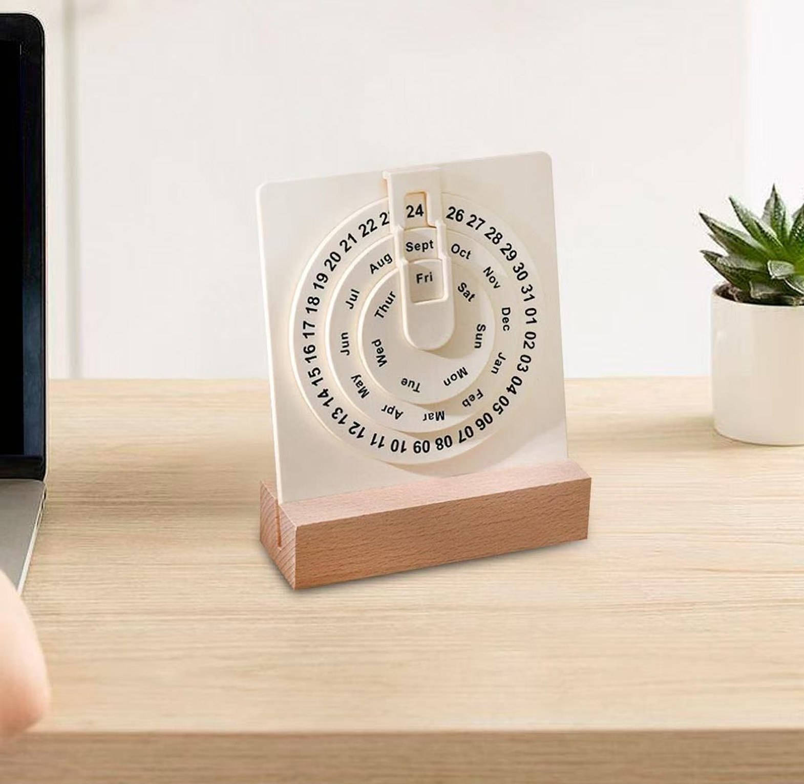 Minimal Rotating Desk Calendar  image