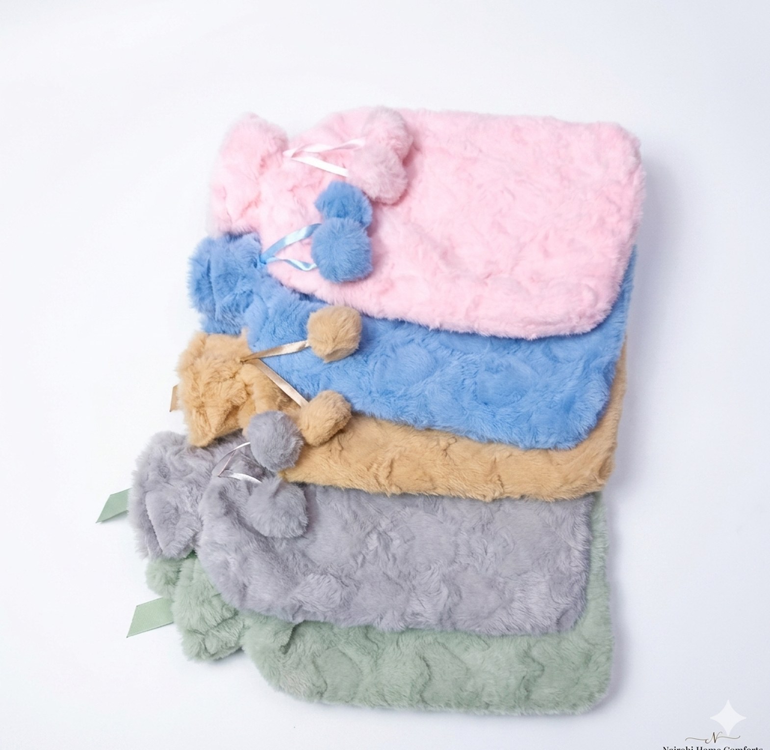Premium Plush Hot Water Bottle with Removable Fur Cover for Cramp Relief & Warmth – Cozy Hot Water Bag image