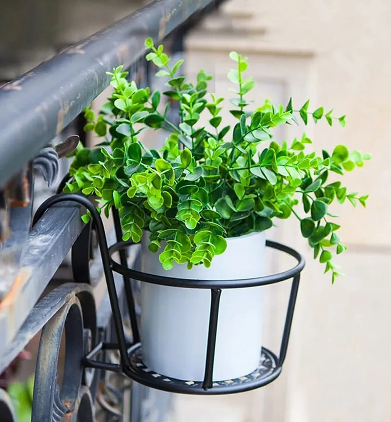 Hanging Balcony Plant Holder & Railing Flower Pot Stand for Urban Gardening Nairobi Kenya – Rust-Proof Metal Black image