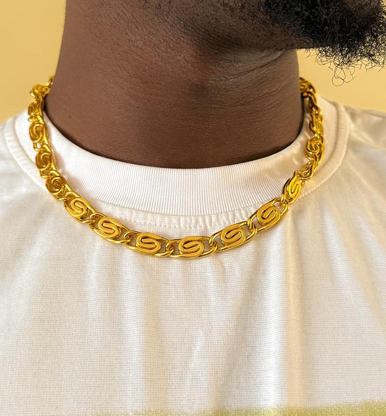 Gold rolo chain image