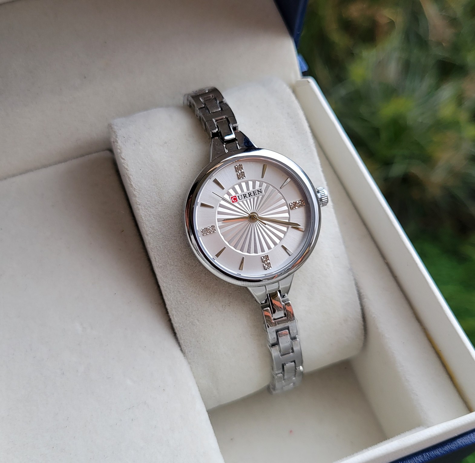 Curren watch image