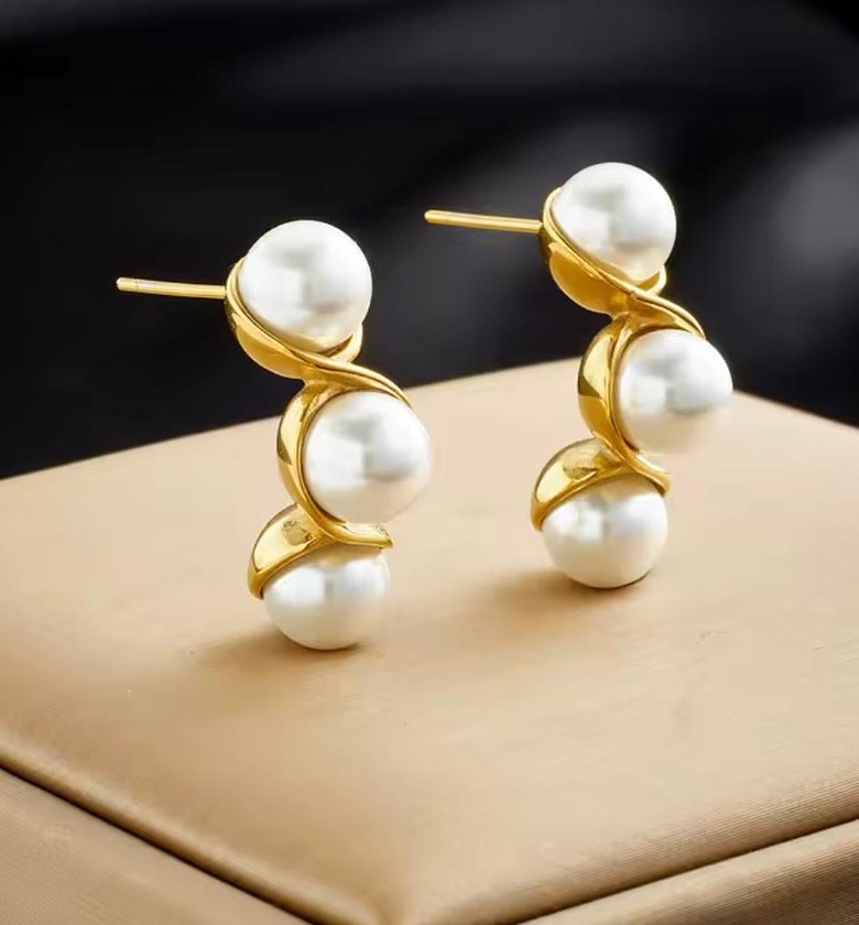 Gilded Pearl Cascade Earrings image