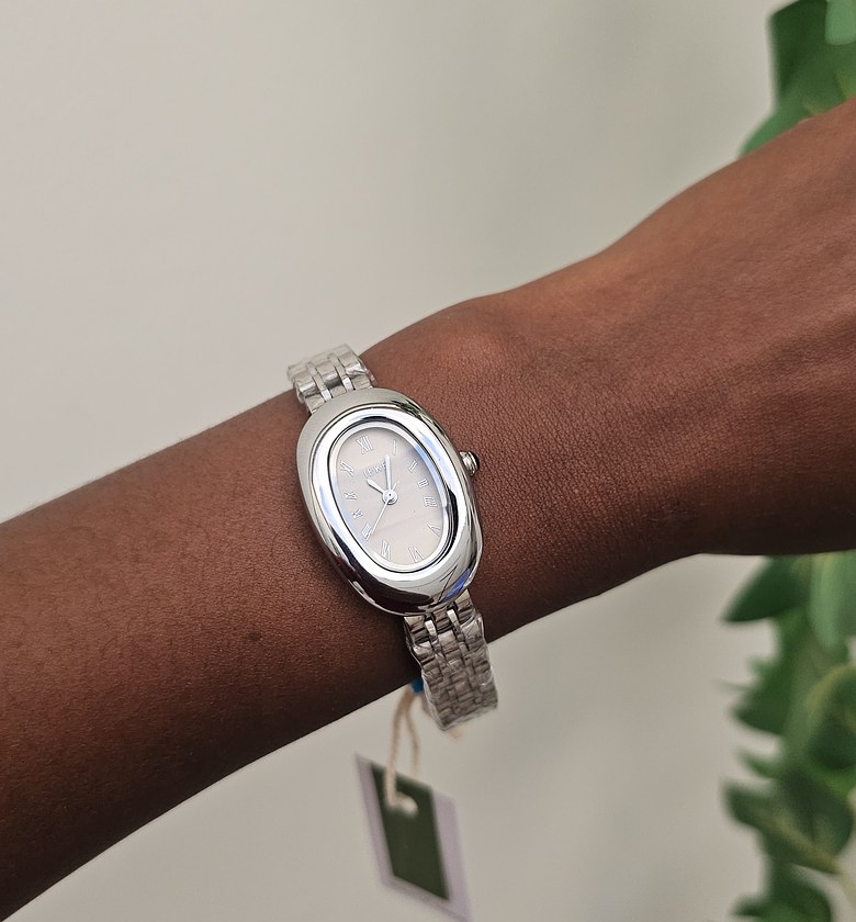 IEKE oval vintage watches  image
