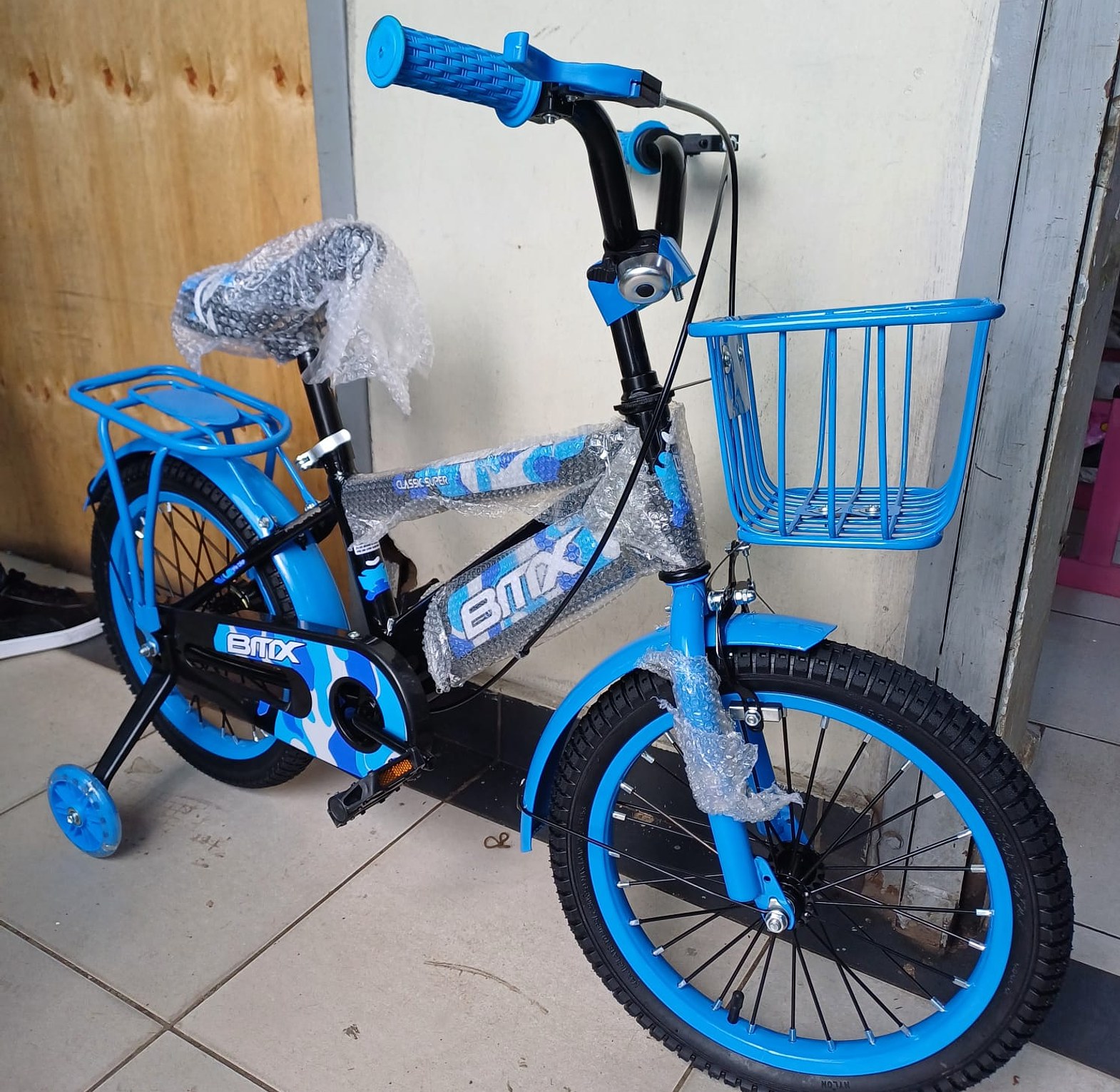 Kids Bikes . Bmx Beautiful Kids Bicycle Size 16 Between Age 5yrs to 10yrs image