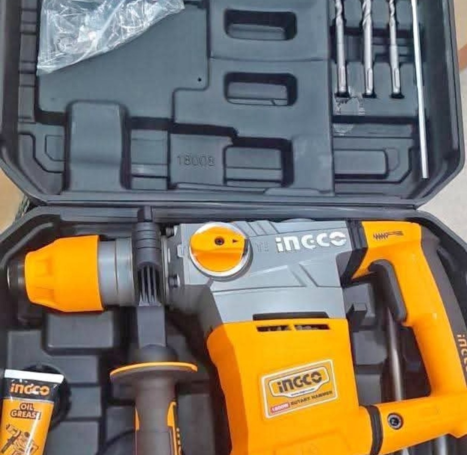 Rotary hammer ingco 1800w image