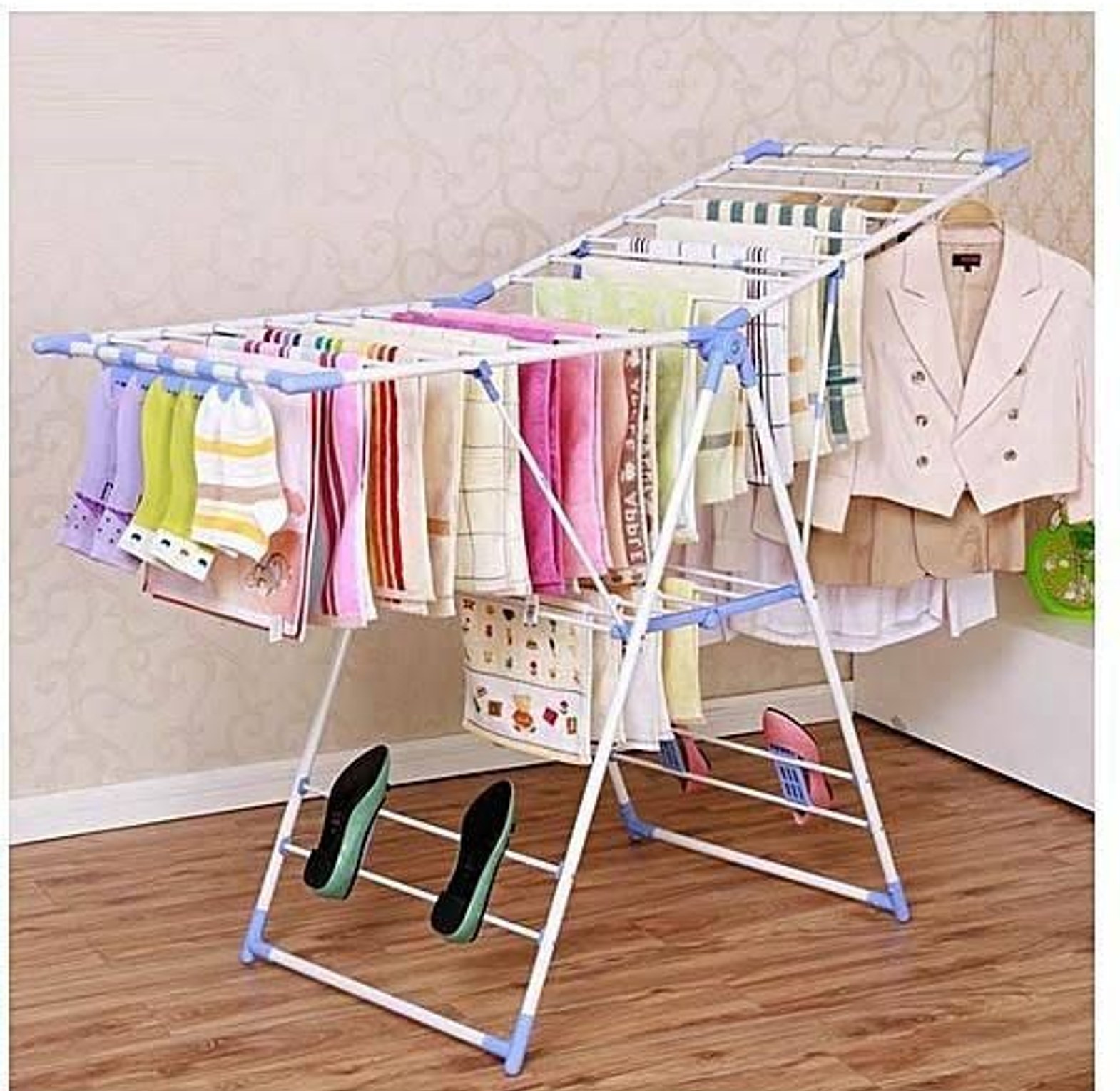 High Quality Portable Clothes Rack Comes Assembled image
