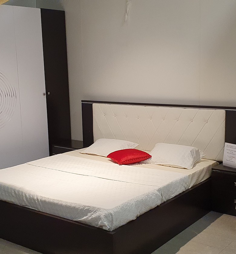 BED 1800*2000 + WARDROBE image