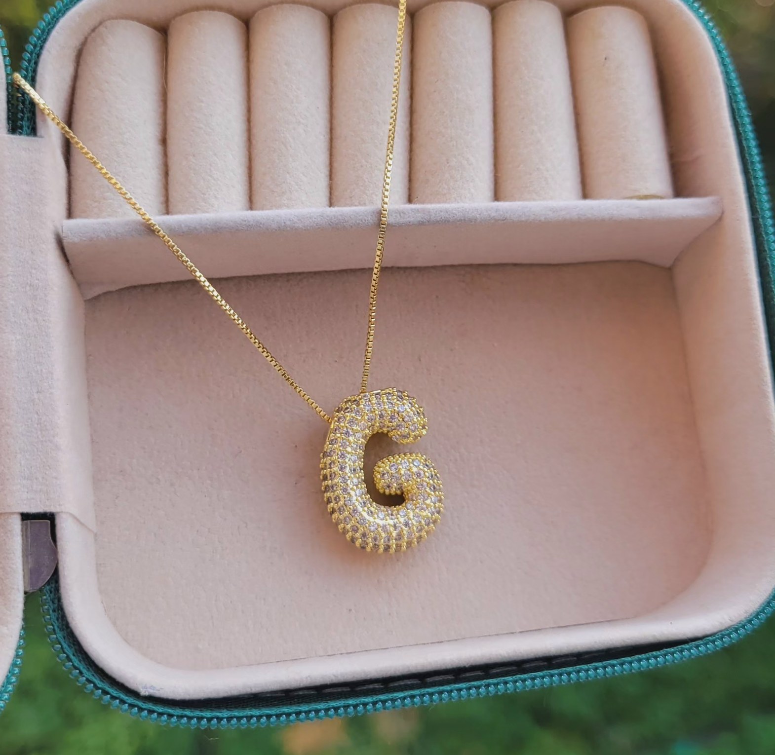 Letter G image