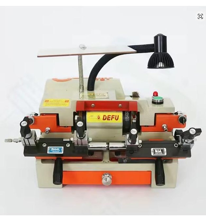 Key cutting machine image