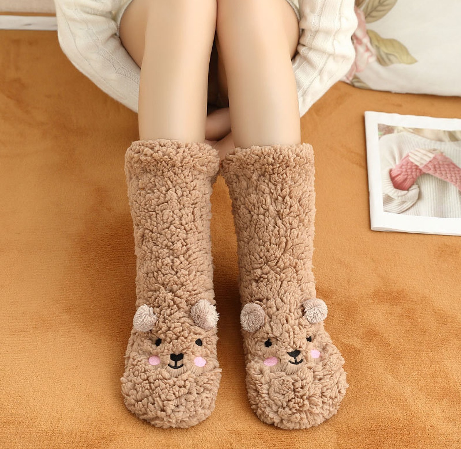 1 pair of foot warmers  image
