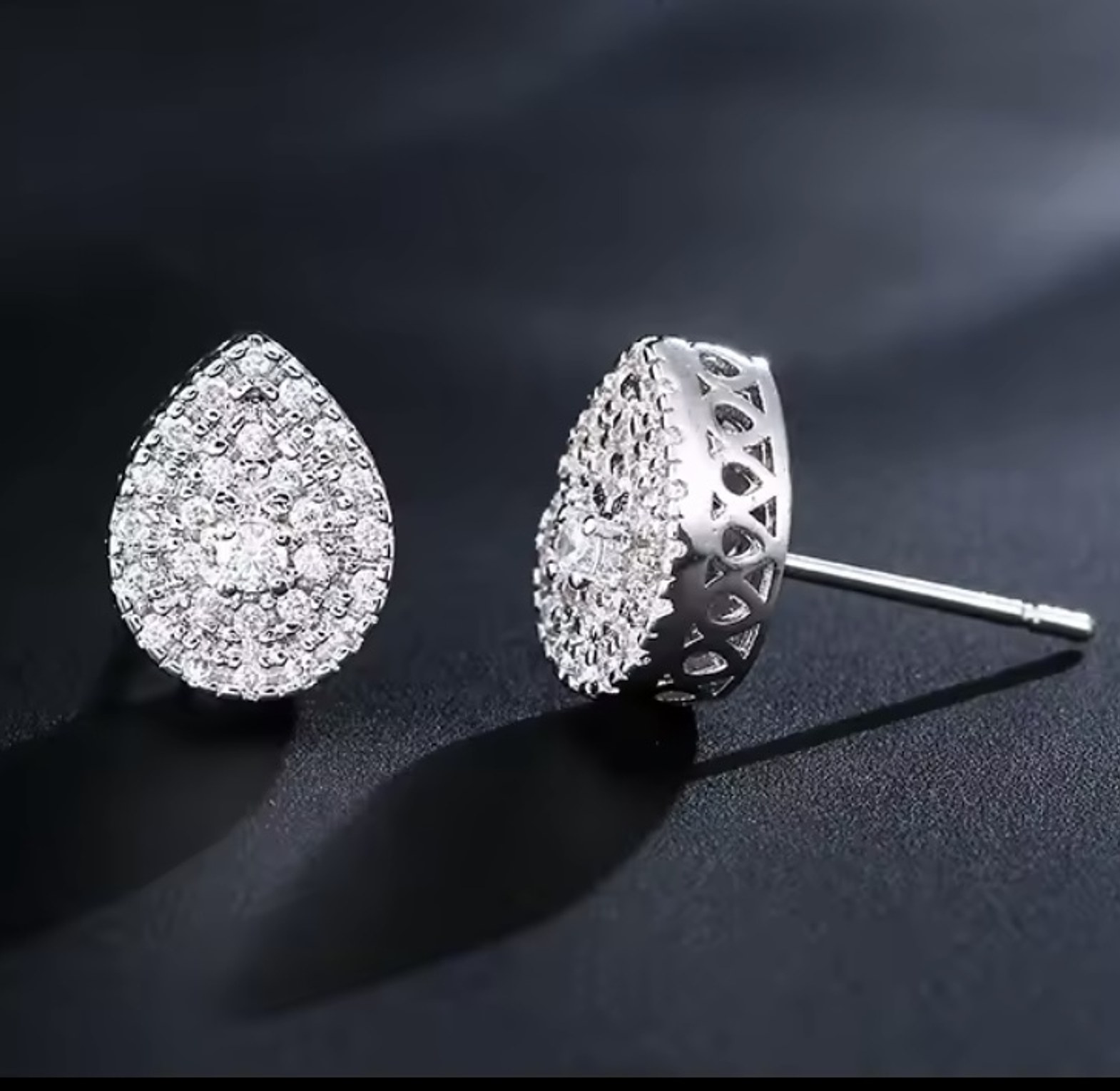 Dazzling Teardrop Cascade Set image