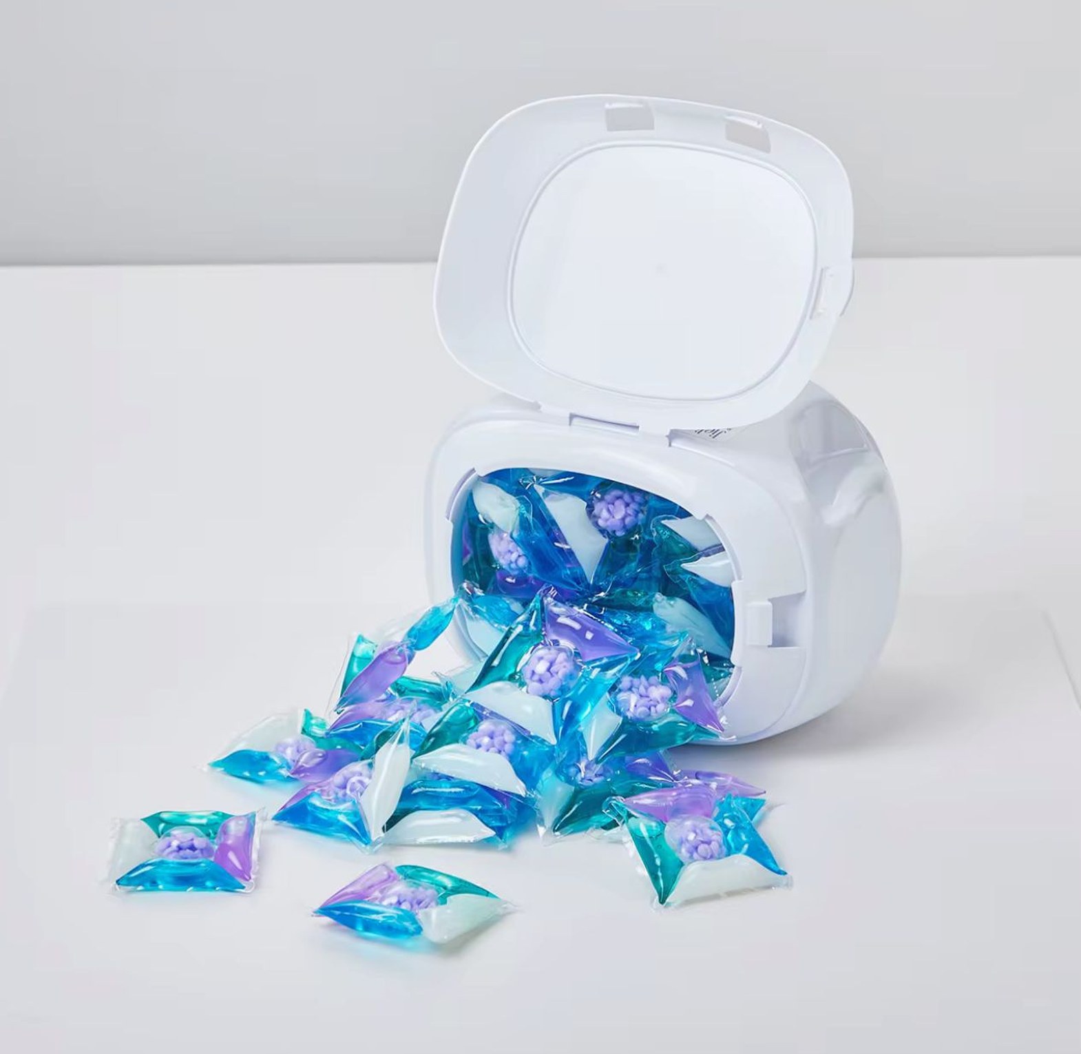 36-Pack Laundry Detergent Pods image