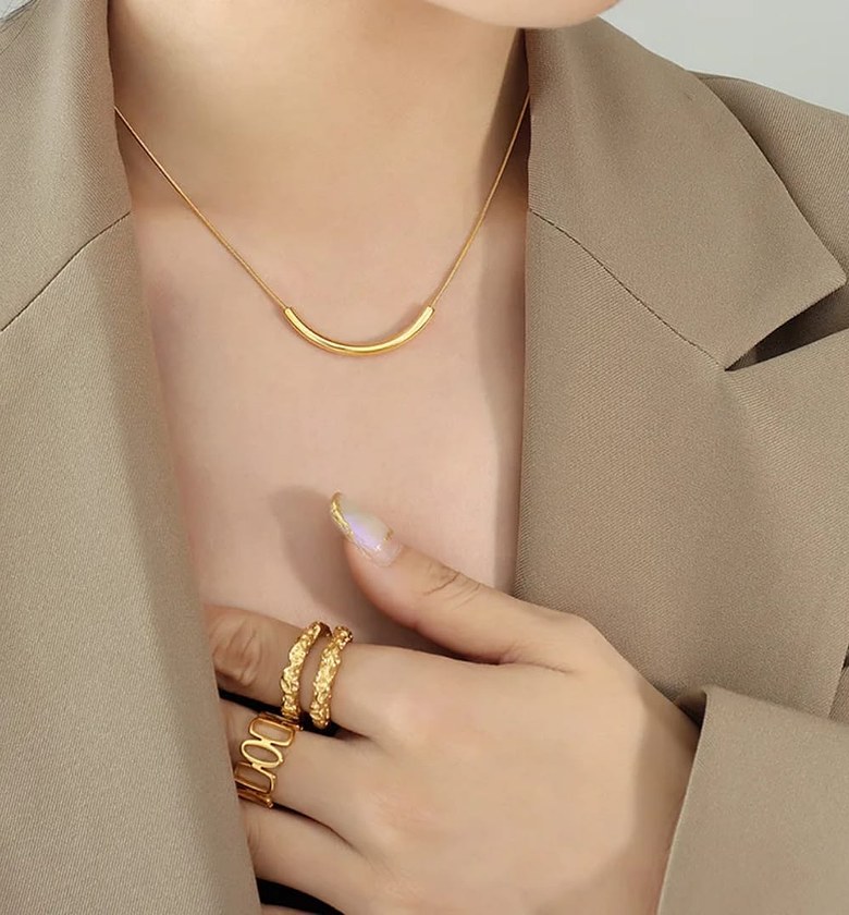 Long bar necklace image