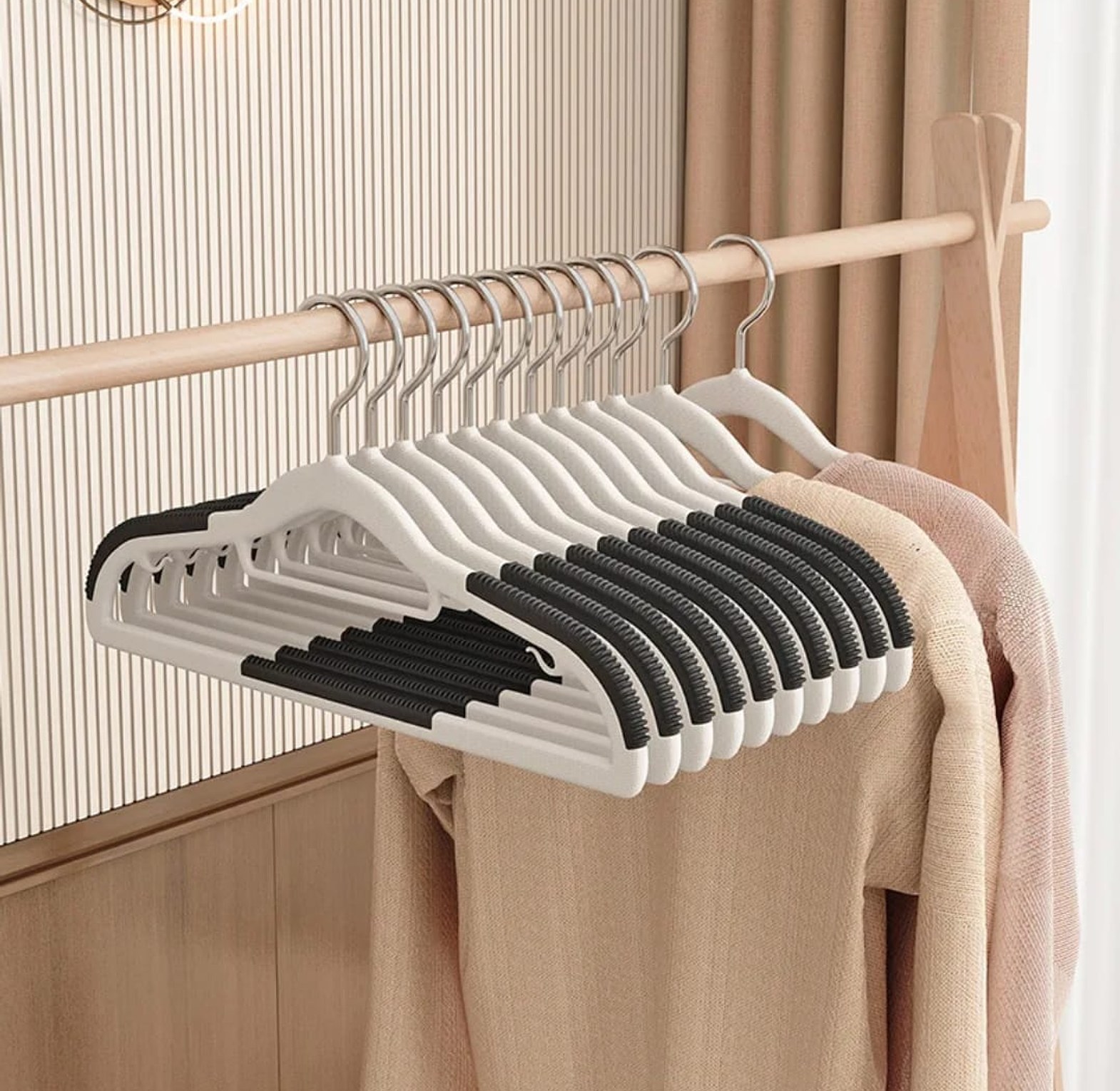 10-Piece Velvet Household Hangers image