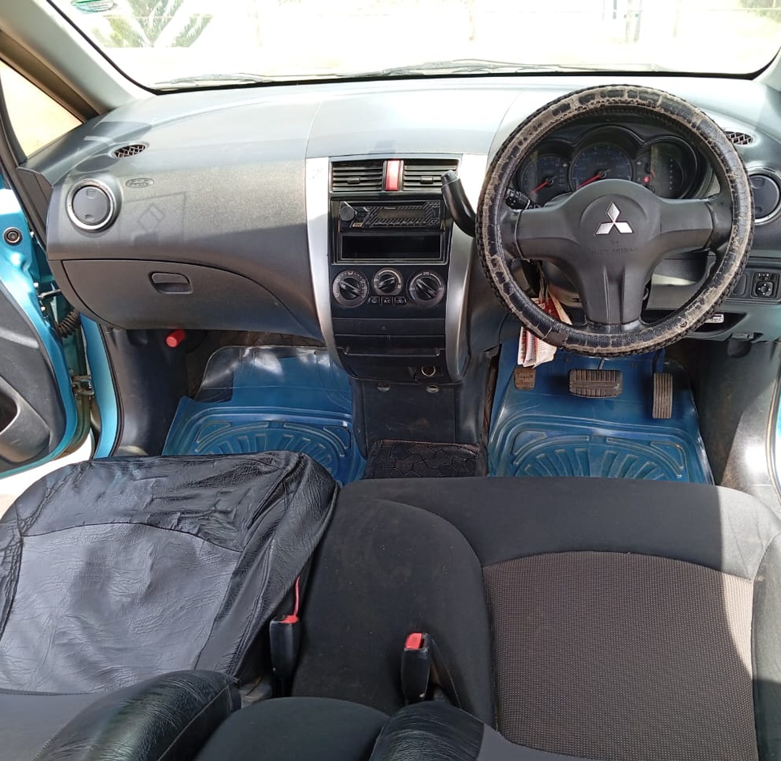 Mitsubishi Colt KCS, YOM 2011, Automatic, Rating 1300cc image
