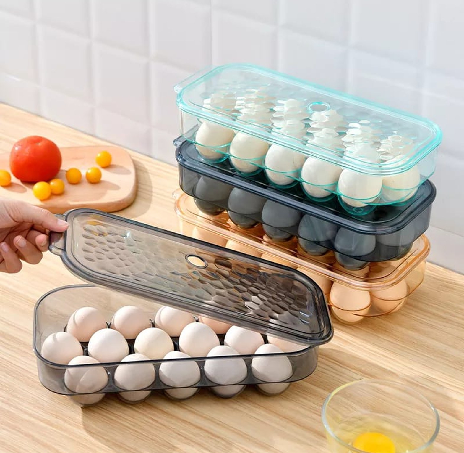 16-Slot Stackable Transparent Egg Storage Box with Protective Lid image