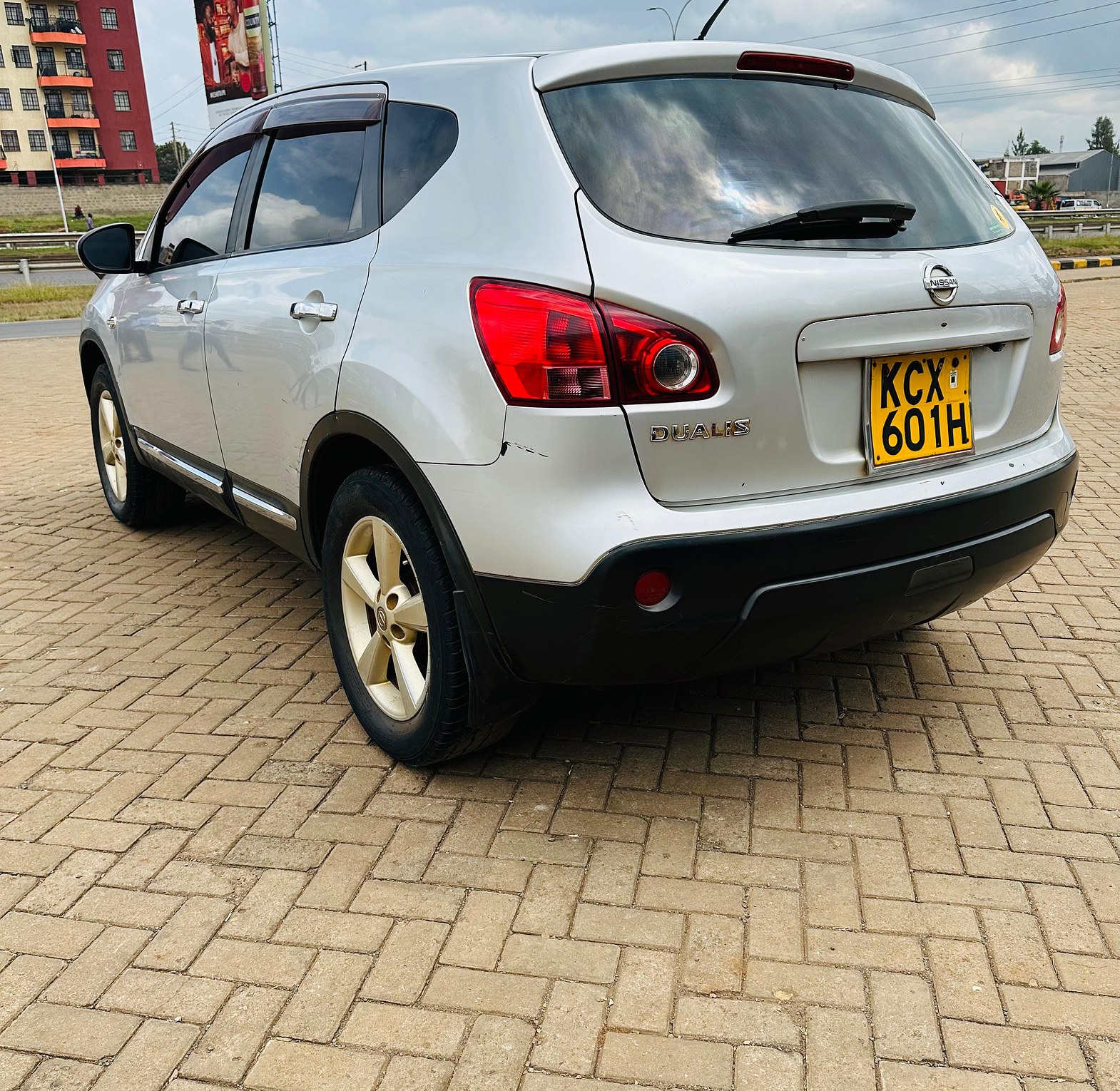 Nissan Daulis KCX, YOM 2012,  Automatic, Rating 2000cc, with Panoramic Moonroof image