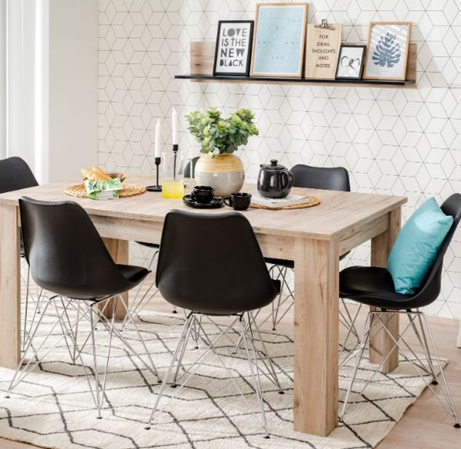 EXTENSIBLE DINING TABLE   image