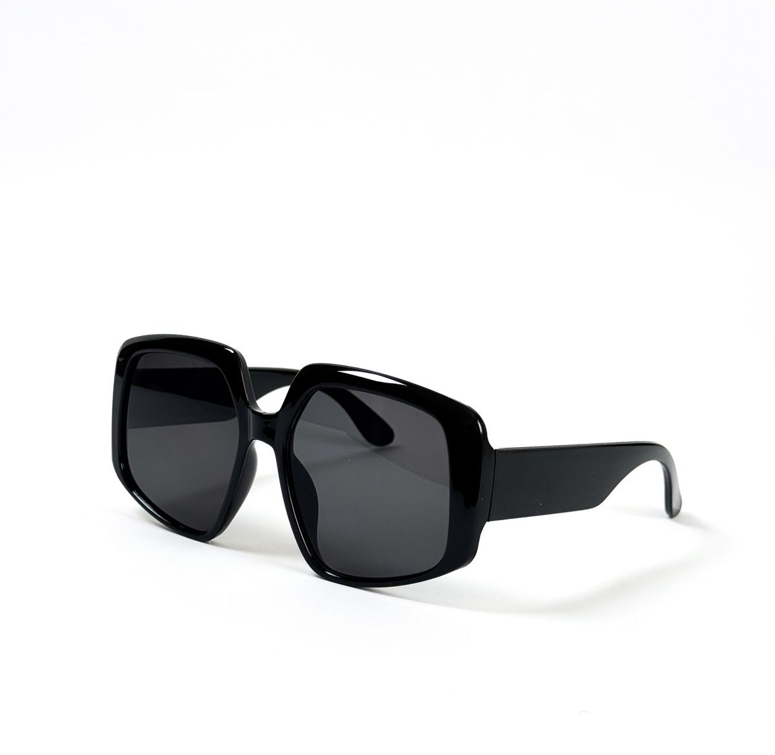 Oval Retro Luxe Shades image