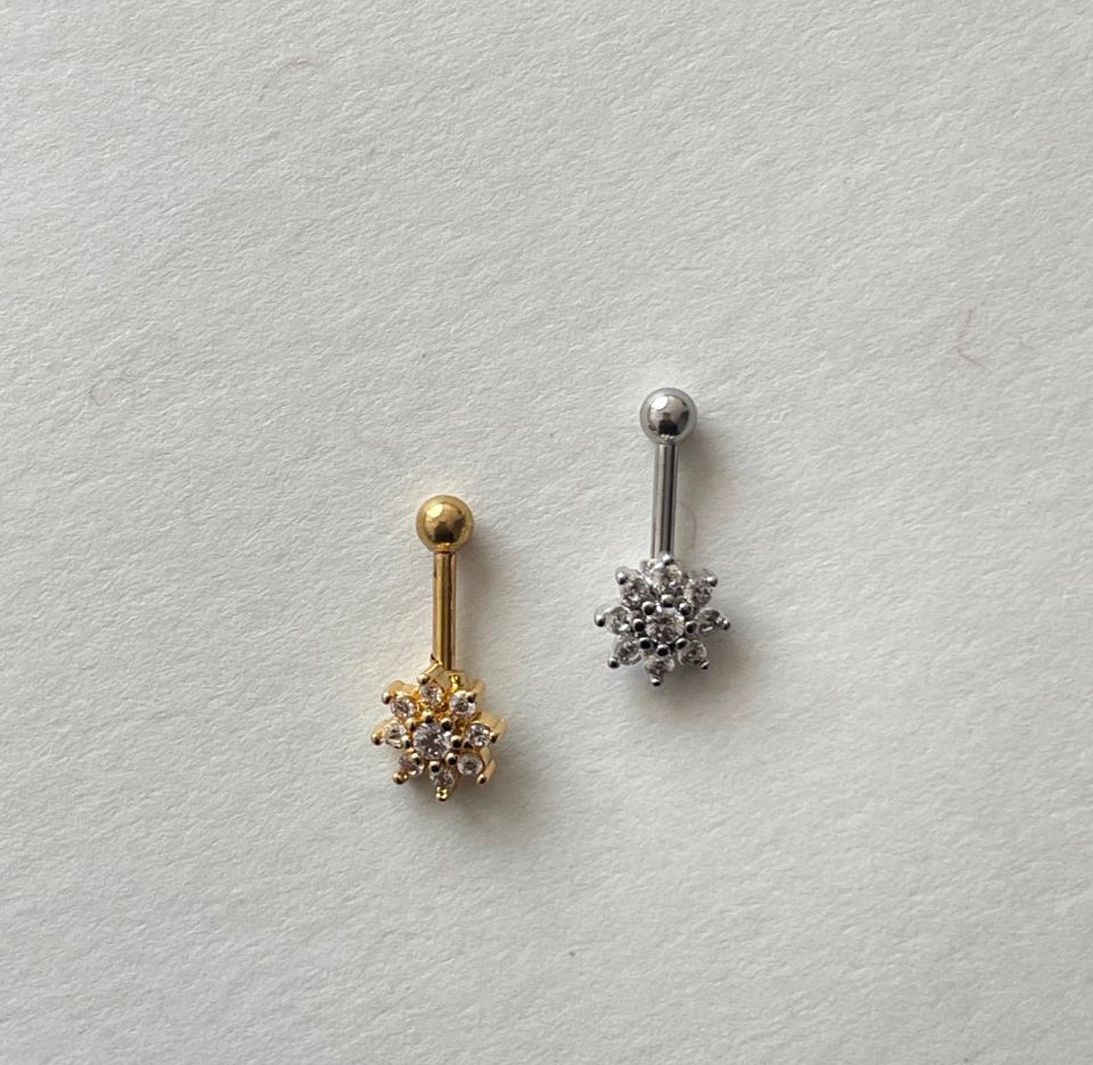  Sparkling Floral Burst Helix Piercing Stud image