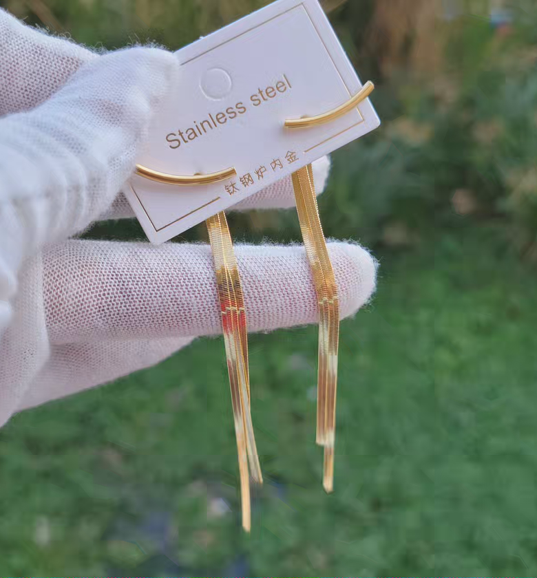 Tassel earing image