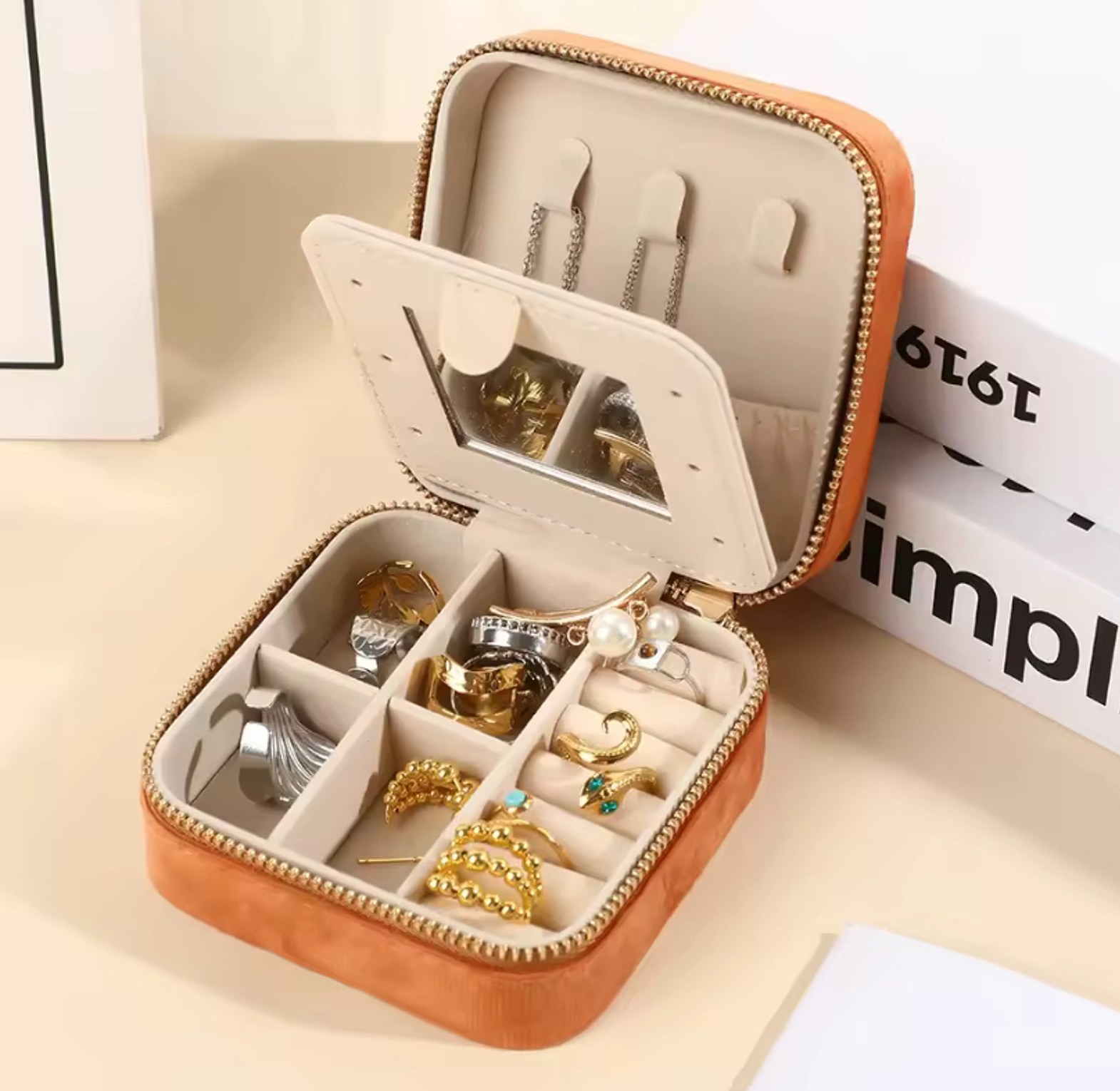 Portable jewelry organizer image