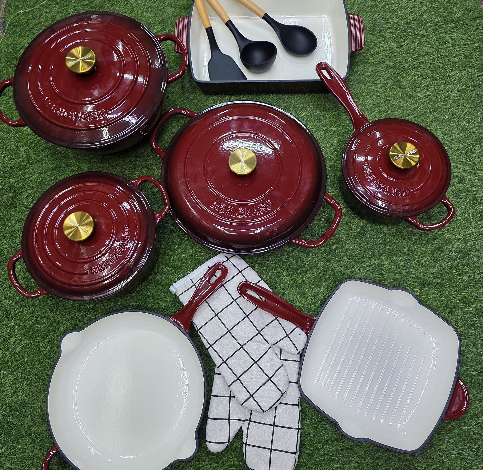 Enamel Cast IRON SET image