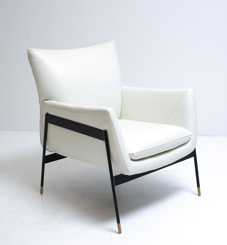 ARMCHAIR WHITE STITCHING  image
