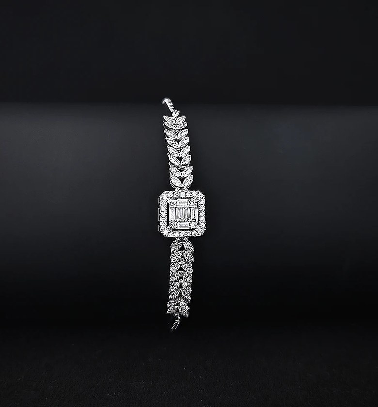 Adjustable luxury bracelets image