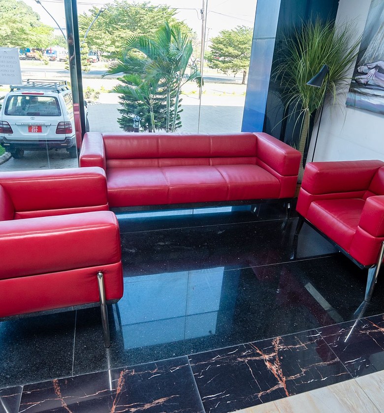 OFFICE SOFA 3+1+1 CLR RED image