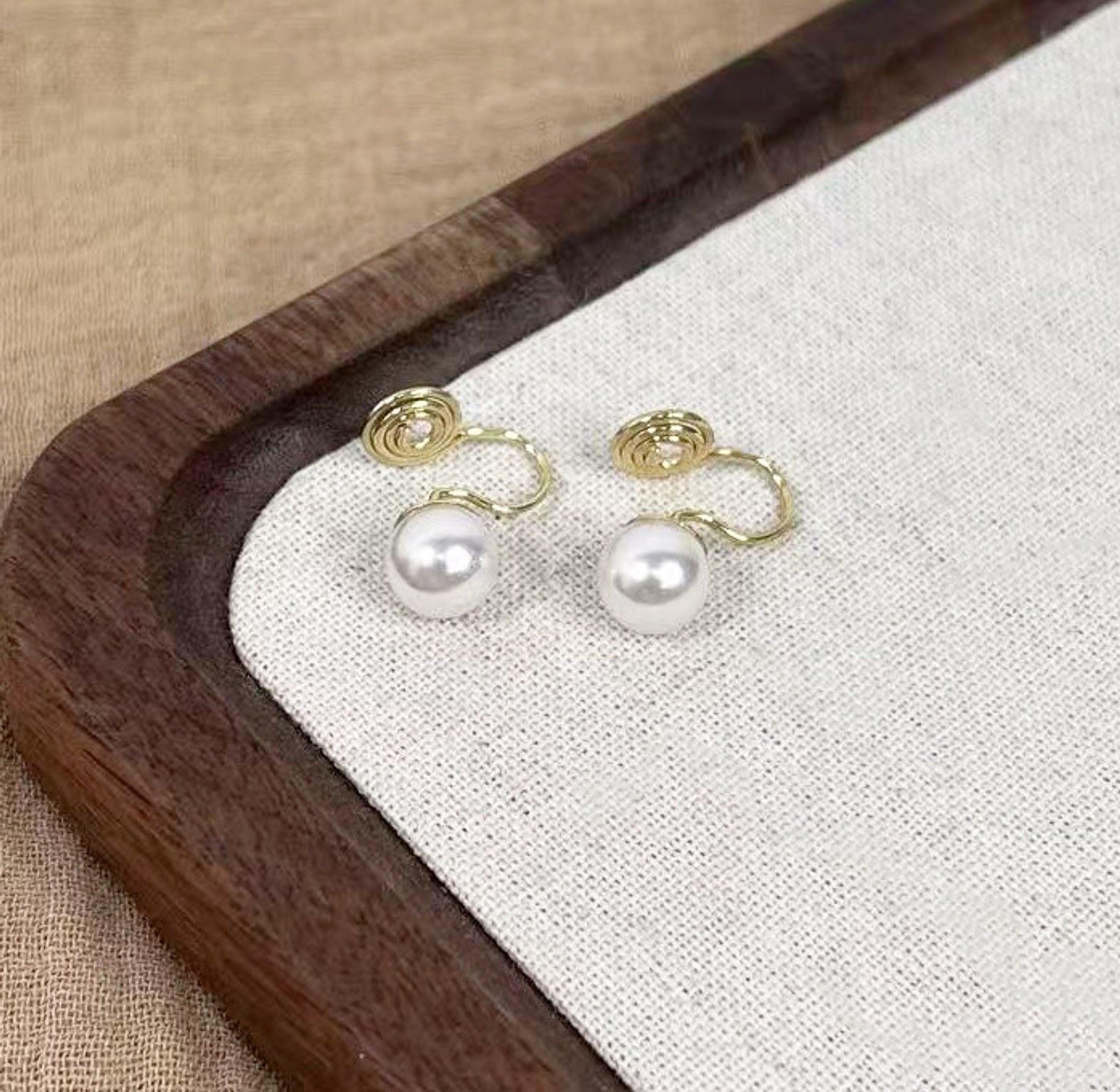 Clip-On Earrings 005 image