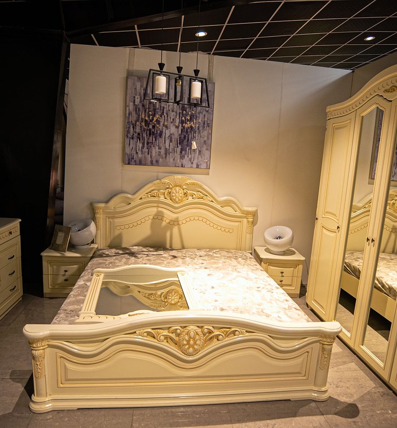 BED 180X200CM +2 NIGHT STANDS image