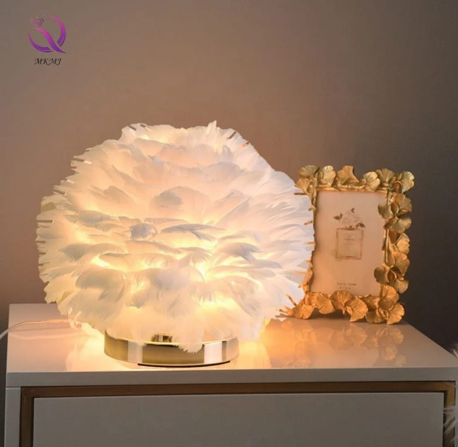 Creative Feather Table Lamp image