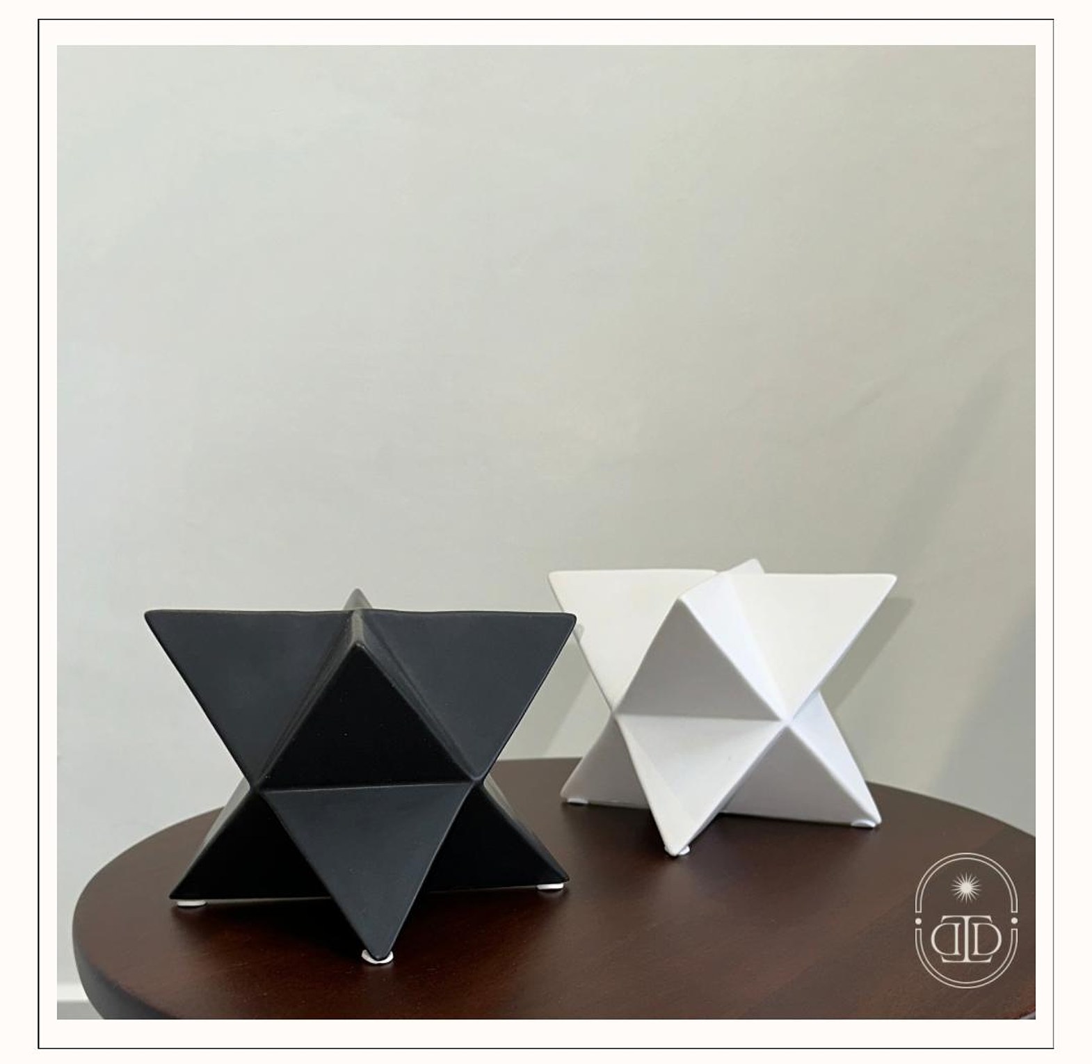 Star Shaped Centerpieces in Black and White image